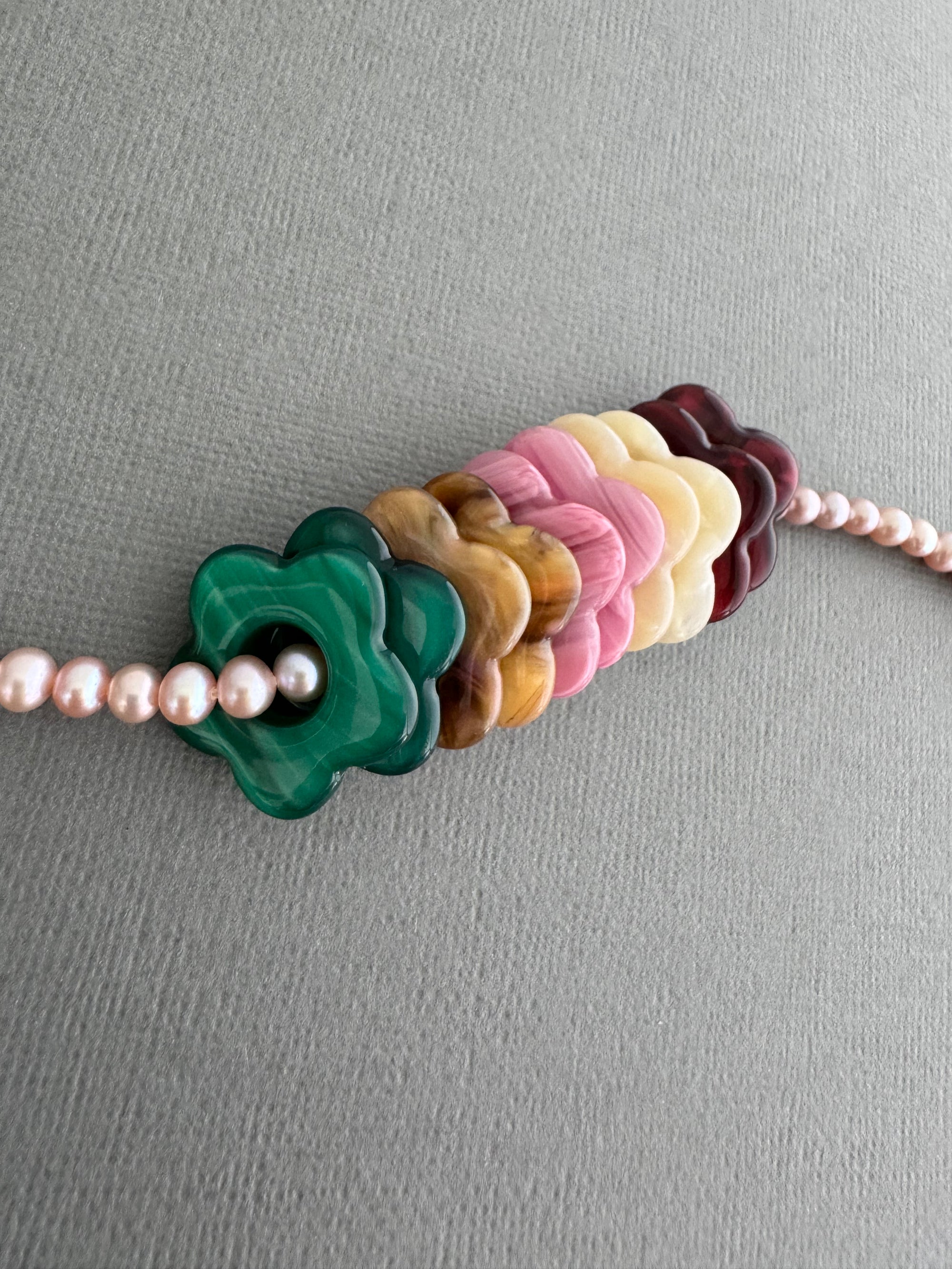 FLOWER CHARM - MALACHITE